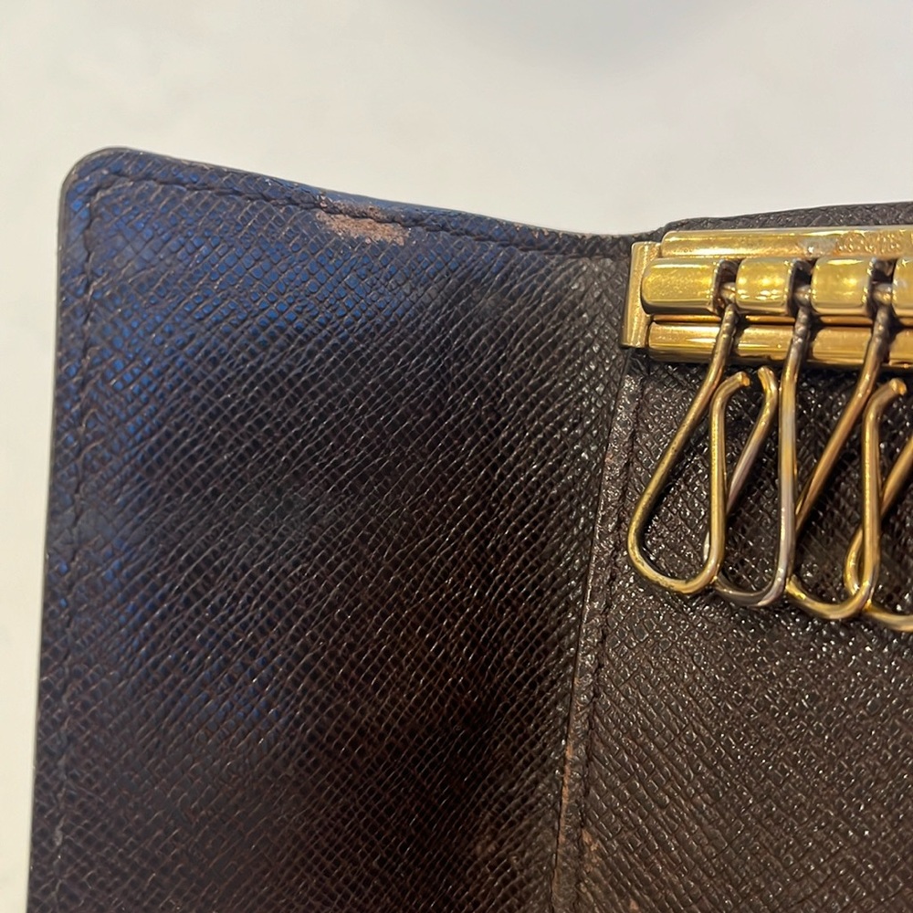 Louis Vuitton Damier Ebene Key Holder - Picture 9 of 10